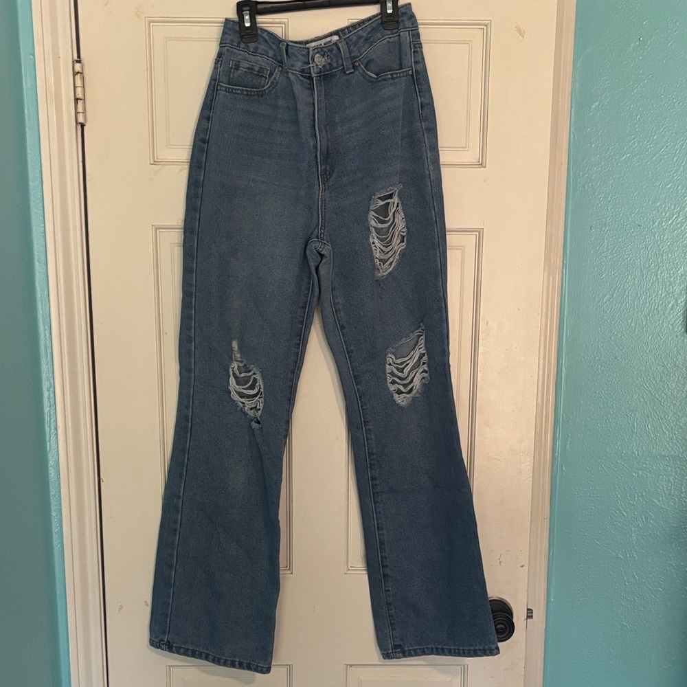 Distressed Wide Leg Jeans